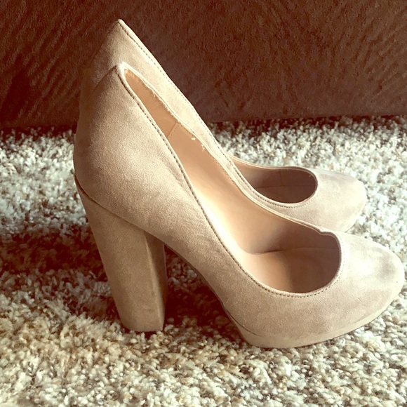 Heels - Picture 1 of 3